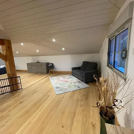 Tatil Evi De L'enclos Lavardens