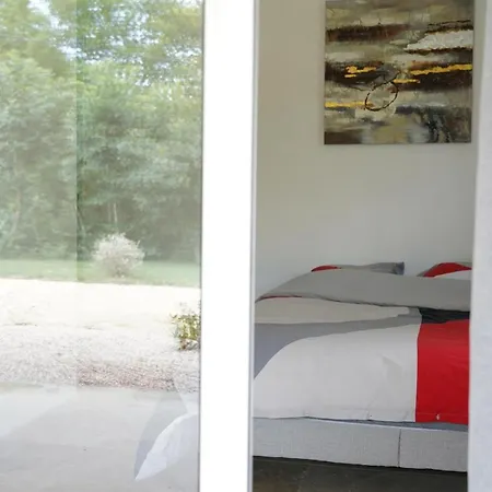 De L'enclos Lavardens