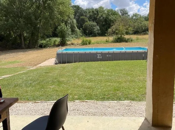 De L'enclos بيت للعطل Lavardens