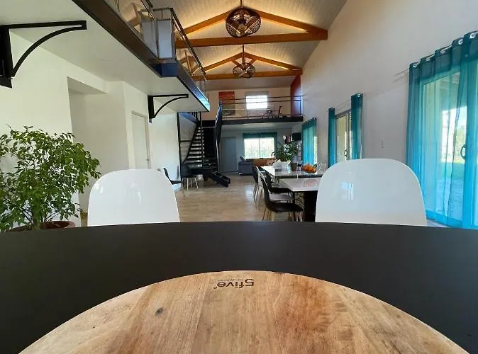 بيت للعطل De L'enclos Lavardens