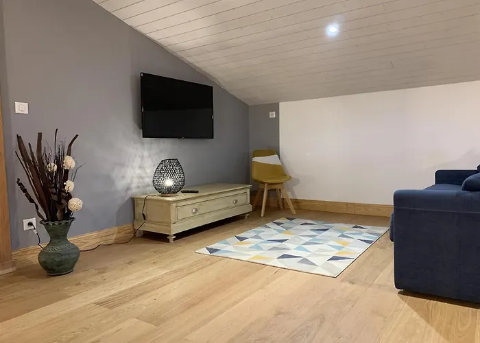 De L'enclos بيت للعطل